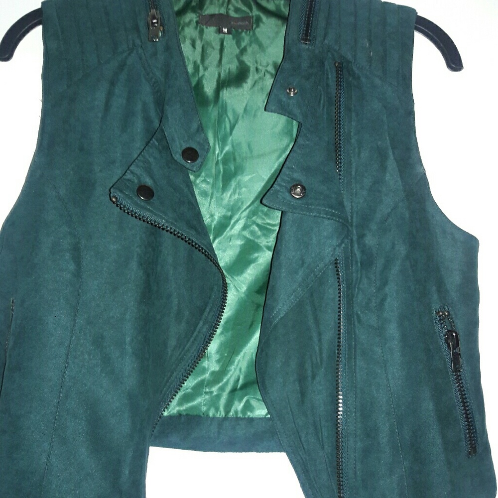 2 x $ 20 Green Suede vest